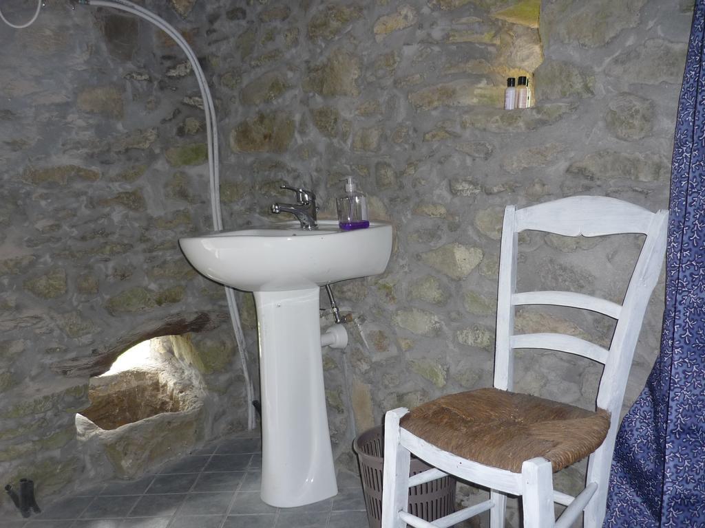 Micro-Cottage In Pietra La Ratatouille Dego Kamer foto